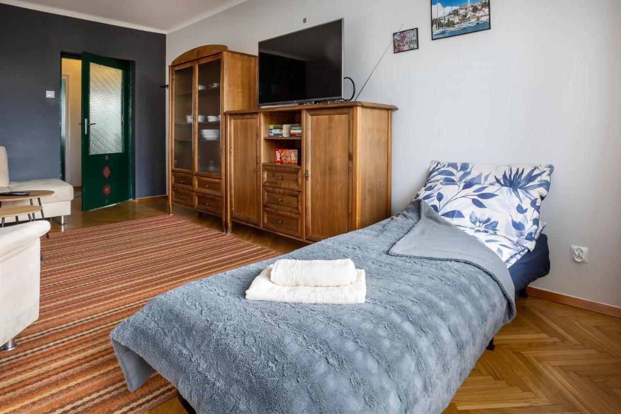 Apartment Apartament Przy Parku Centralnym